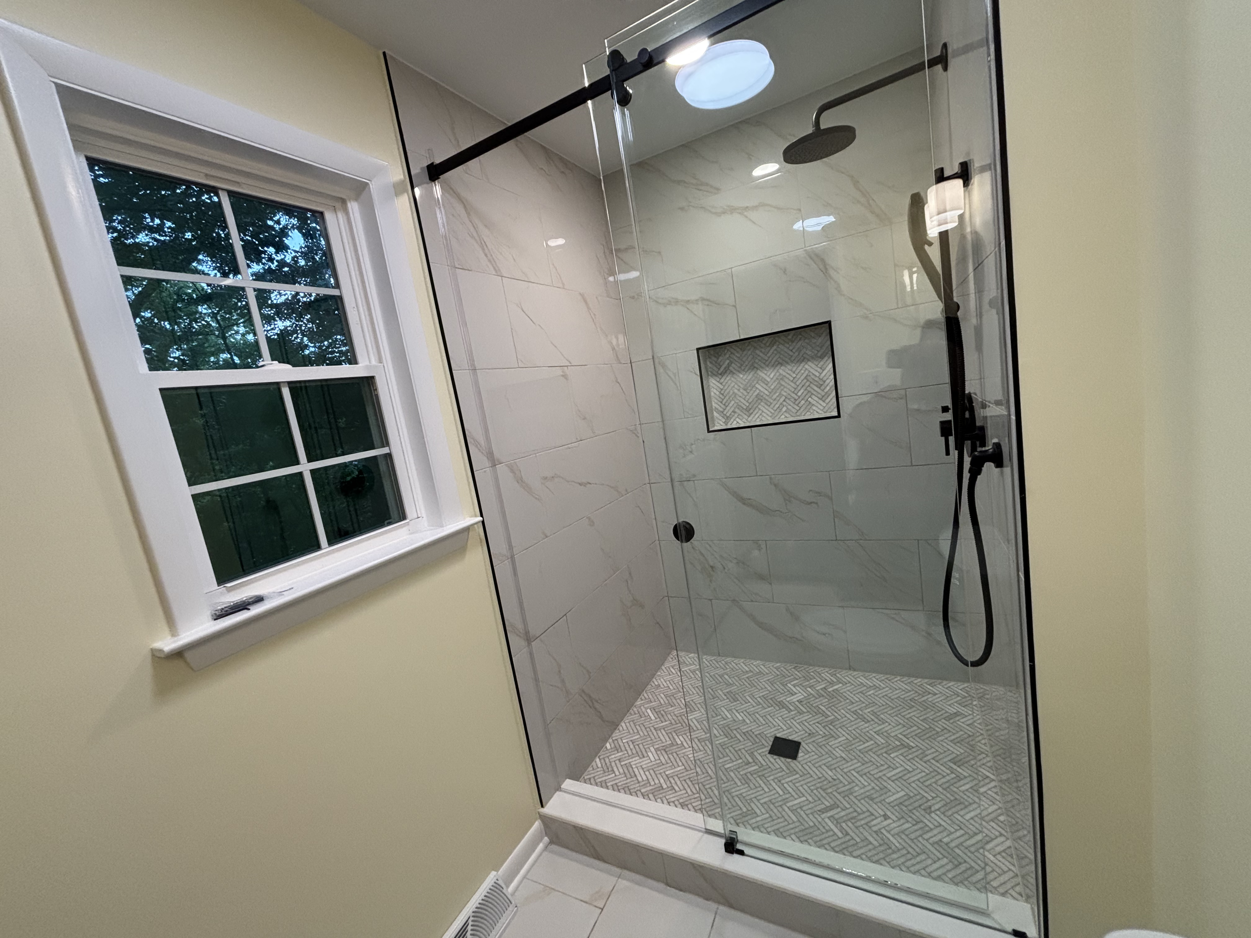 Bathroom — photo 3