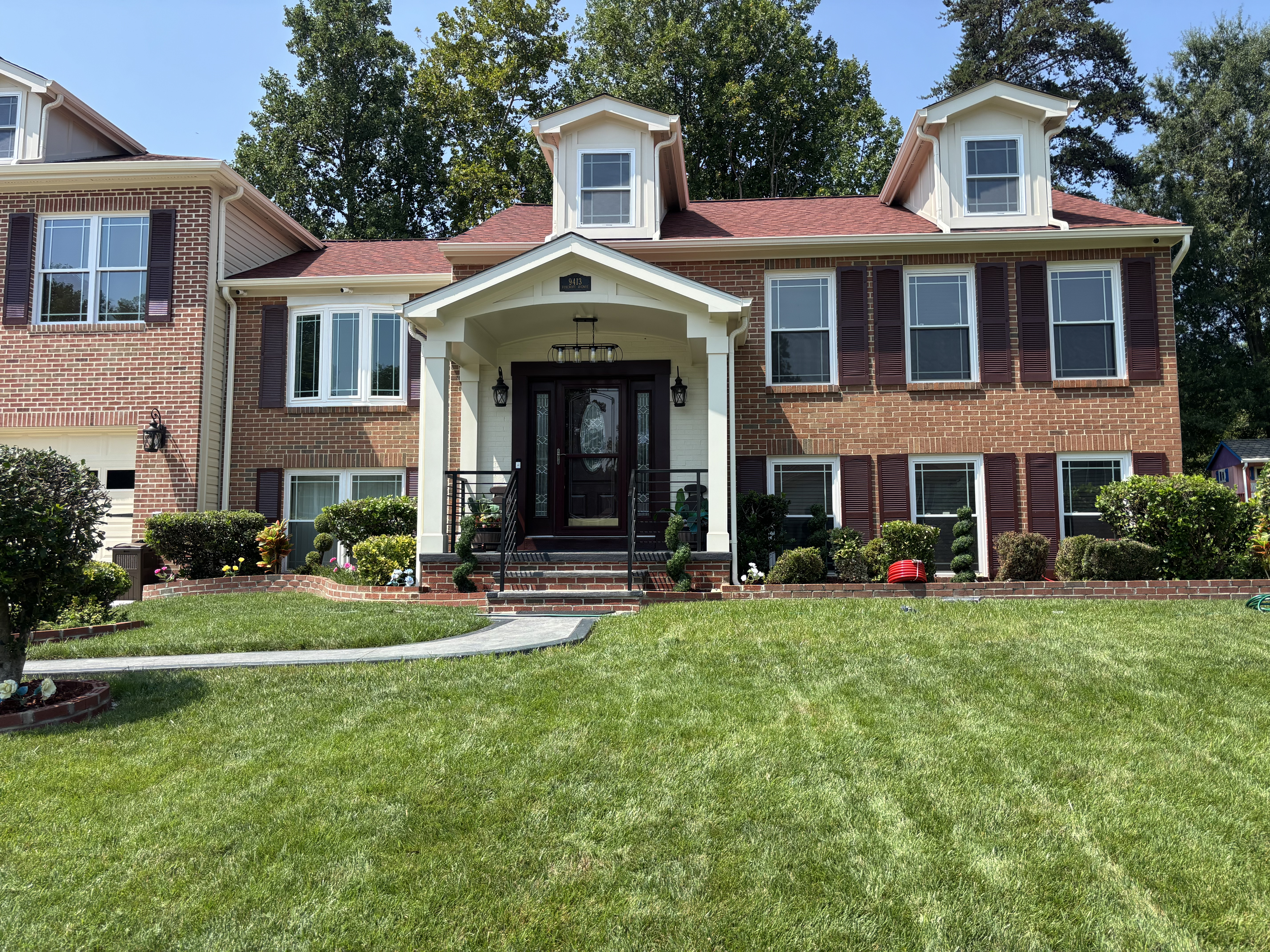 Exterior Brick — photo 4