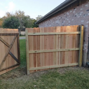 Wood Fence & Gate — Austin, TX